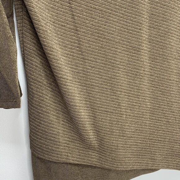 Chicos Travelers Womens Slinky Knit Brown Gold Ribbed Asymmetric Hem Top Sz 0 S - Picture 7 of 10